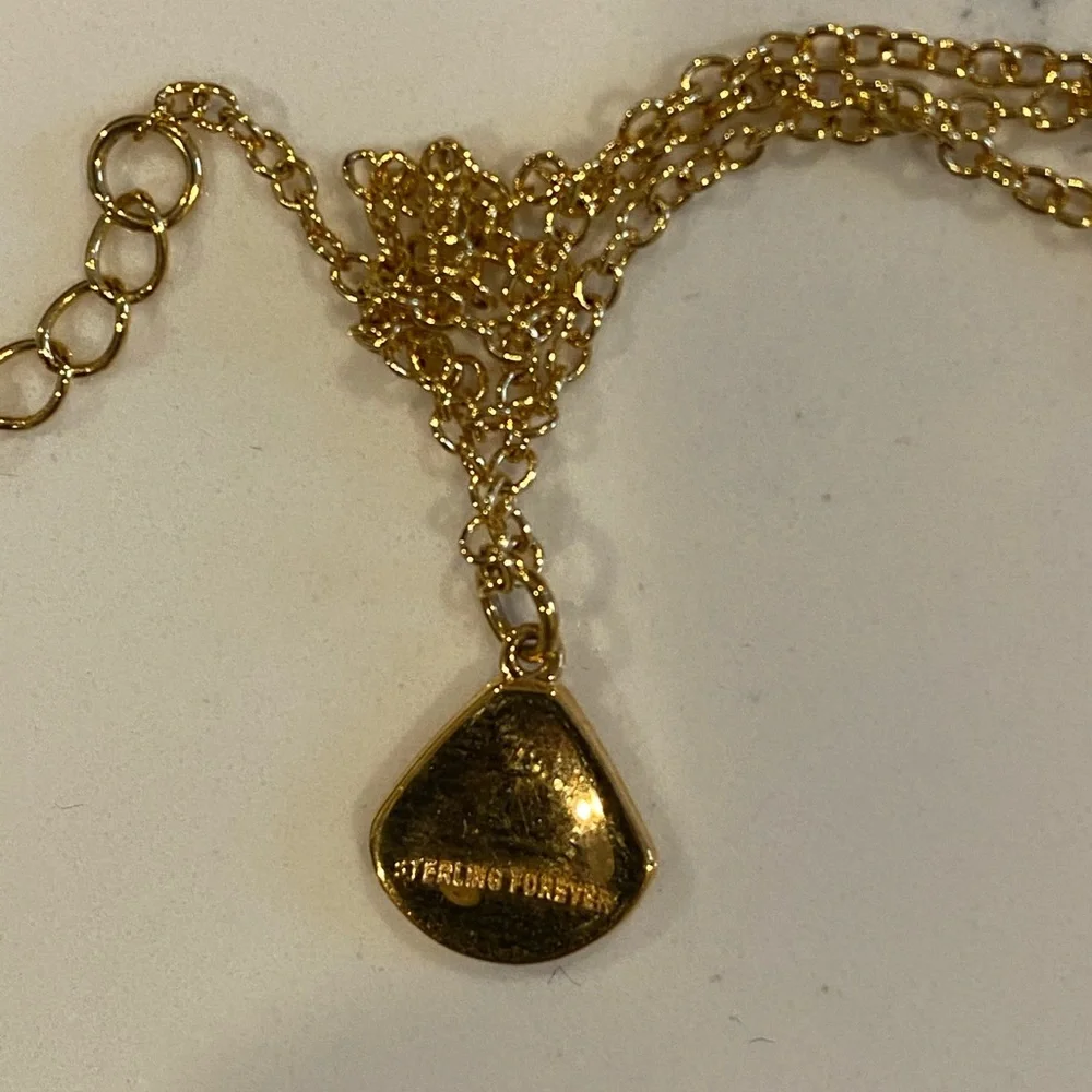 Forever Sterling (F) Fun Shell necklace